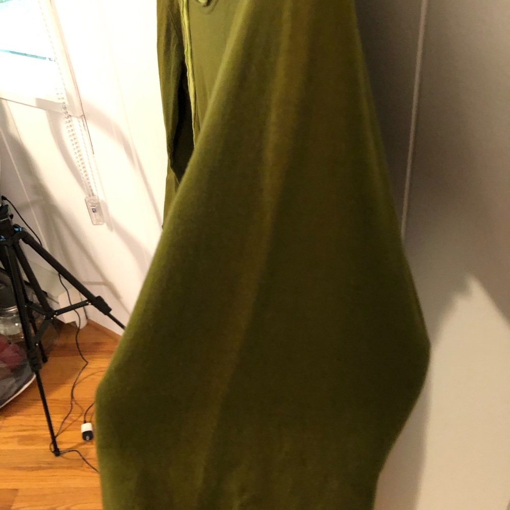 Dragonfly Olive Green Sunburst 3/4 Sleeve Top Small - Picture 6 of 7